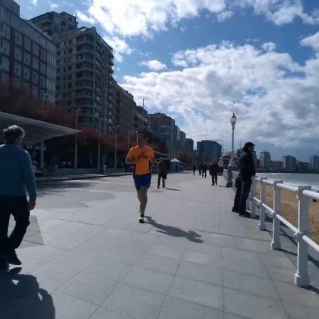 Playa San Lorenzo A 100 M De Playa Апартаменты *